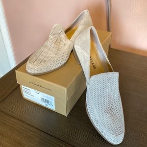 Lucky Brand light gray flats